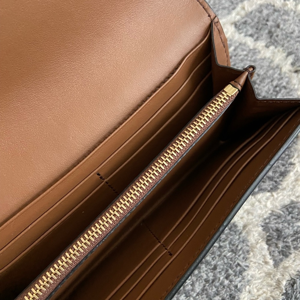 Burberry studded wallet - Picture 4 of 11